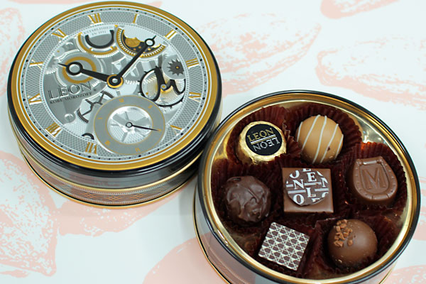 レオンの時計缶チョコレート「アンバサダー」