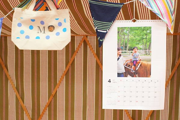 富士フイルムのトートバッグとマイカレンダー